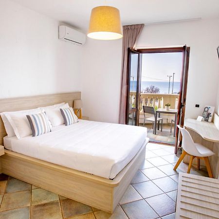 Hotel Corallo Санта Мария ал Баньо Екстериор снимка